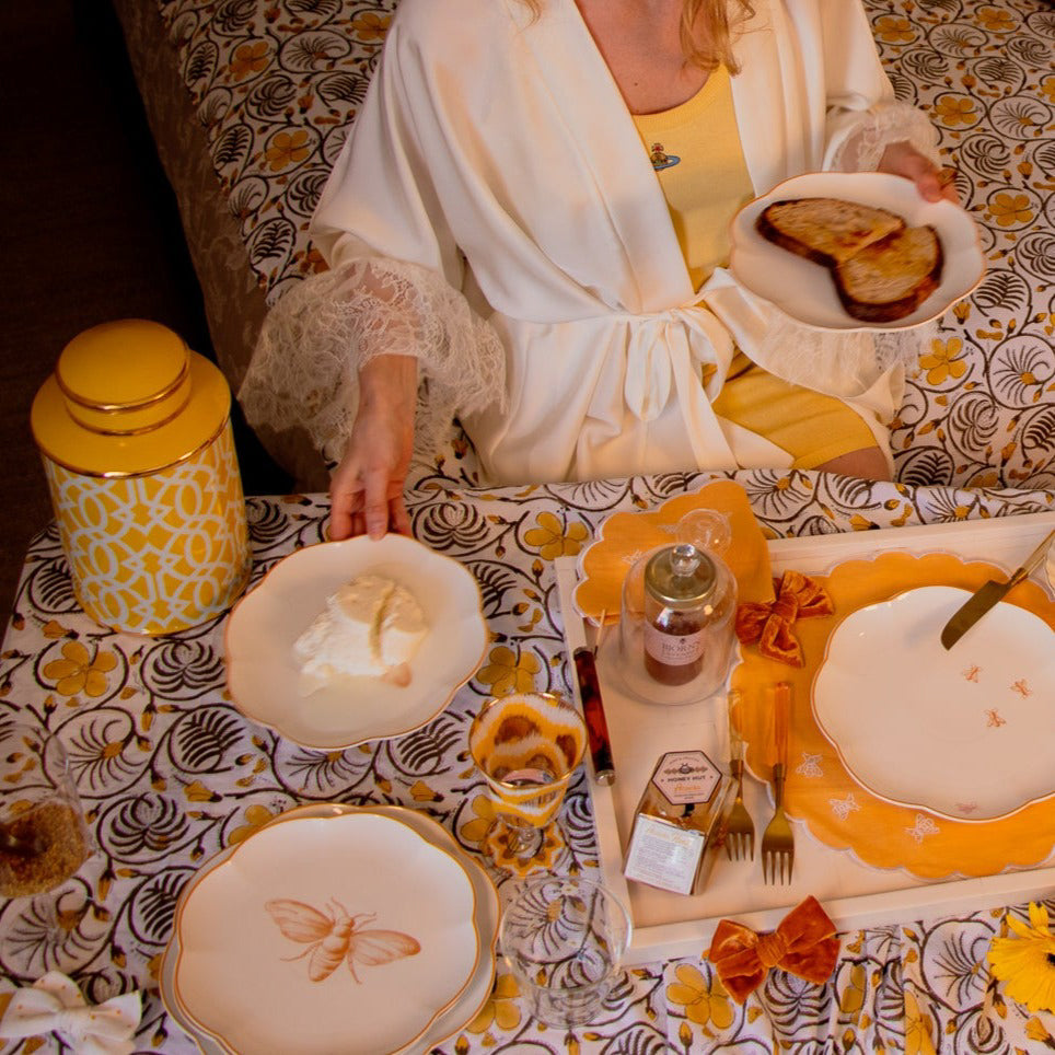 Bumble Homecoming Scalloped Starter Plate - Case of 12 Plates