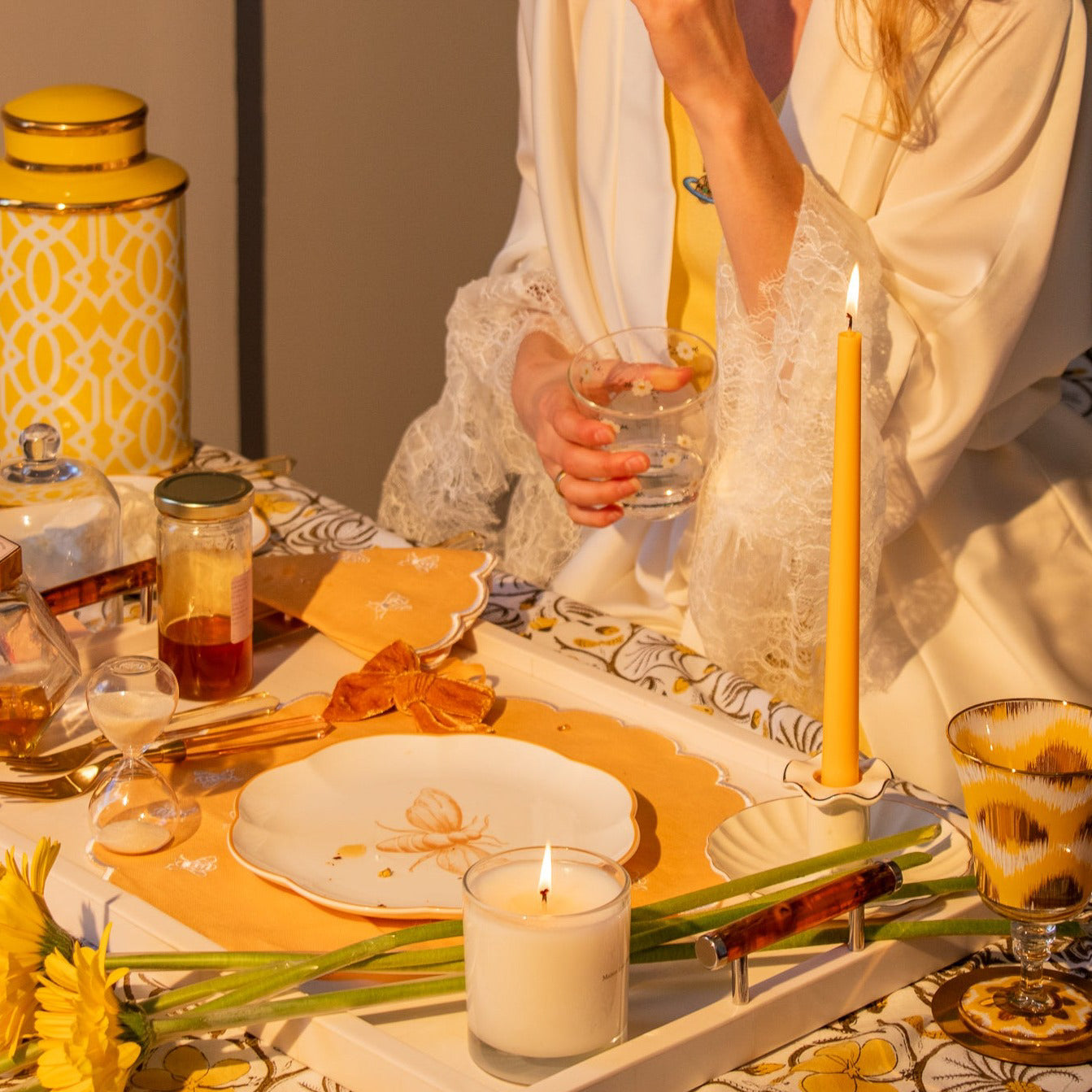 Bumble Homecoming Scalloped Starter Plate - Set of 4